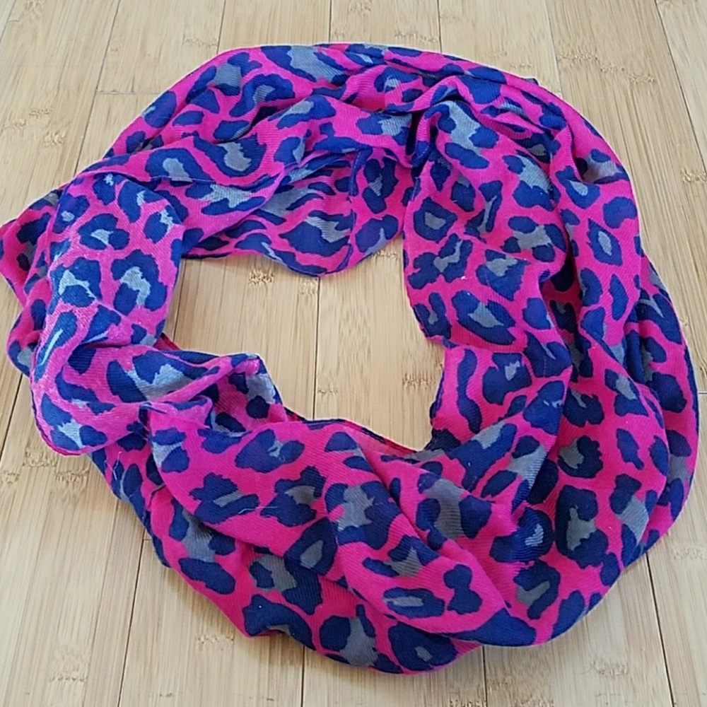 Infinity scarf