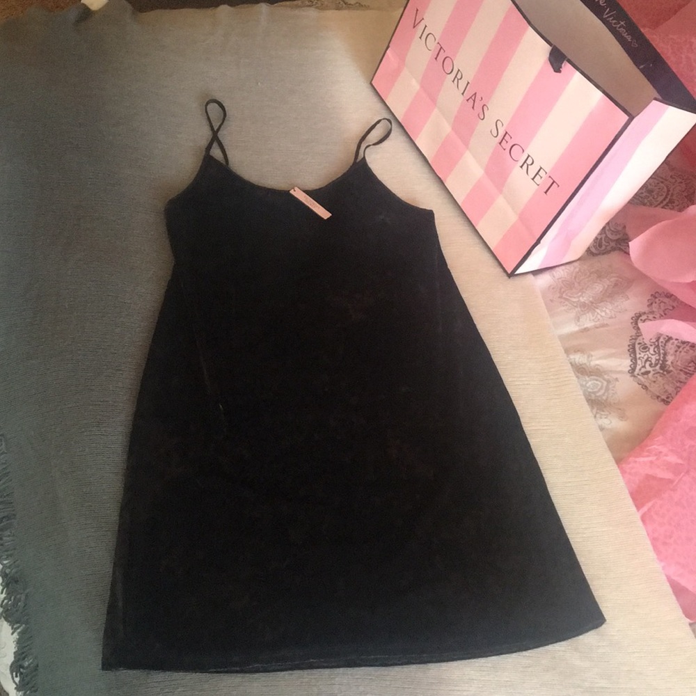 Victoria's Secret Black Velvet Slip XS/S