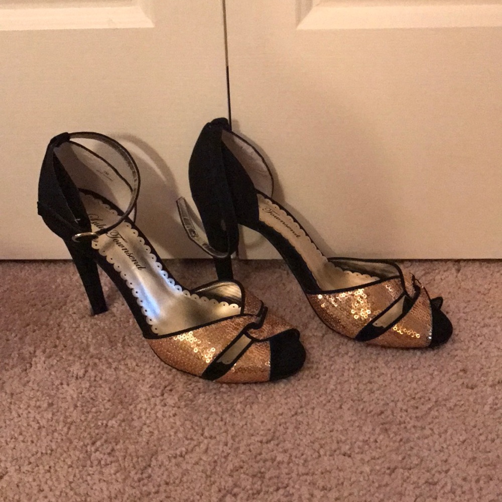 Gold sequin pumps