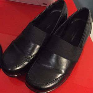 Cloud walkers black clogs