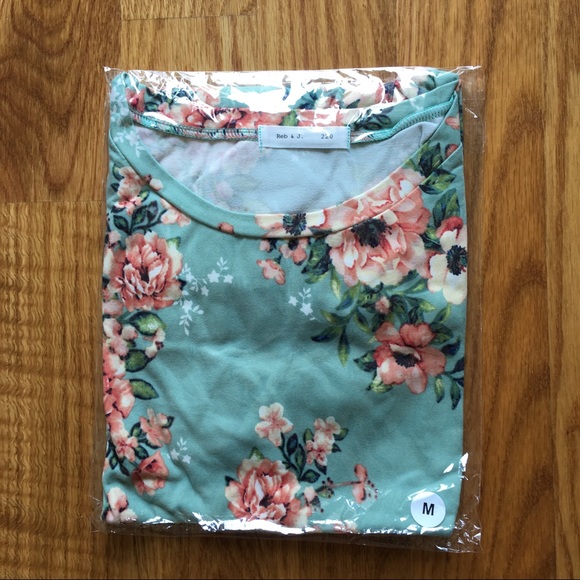 Tops - NEW Mint Poppy Floral Tshirt Tops - NEW Mint Poppy Floral Tshirt
