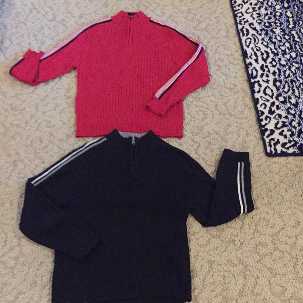 LIKE NEW KIDS 2 PACK SWEATERS SZ MEDIUM RED &BLACK