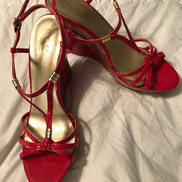 a.n.a Size 9.5 Red Pin-Up Cork Wedges - Picture 2 of 5