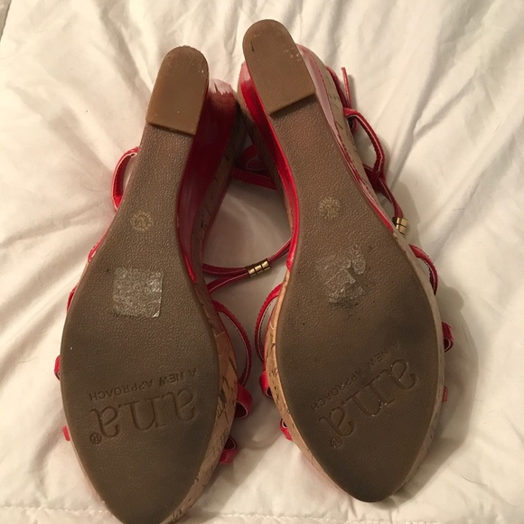 a.n.a Size 9.5 Red Pin-Up Cork Wedges - Picture 5 of 5