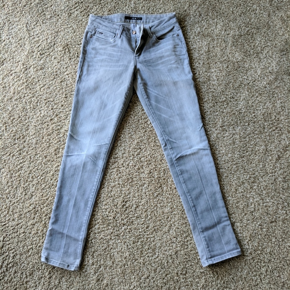NWOT Joe's light gray "Honey" skinny jeans
