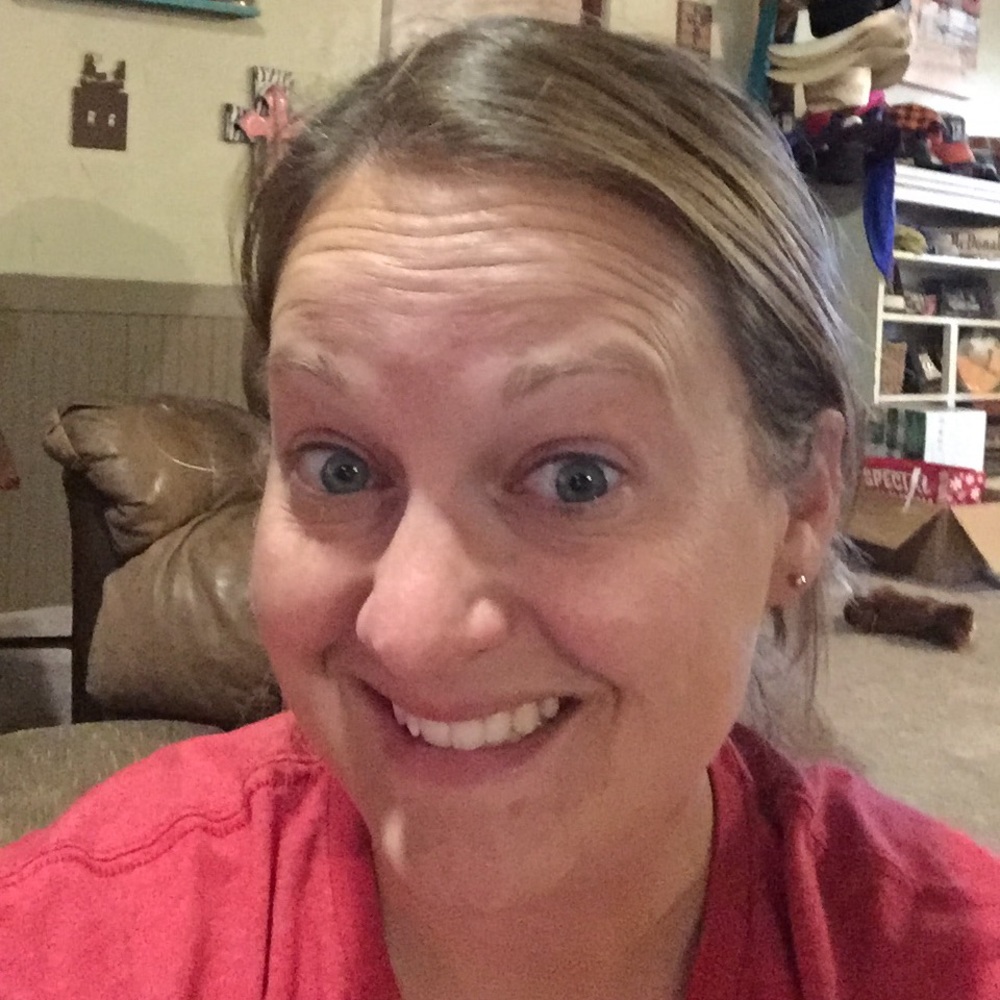 Meet your Posher, Kelly