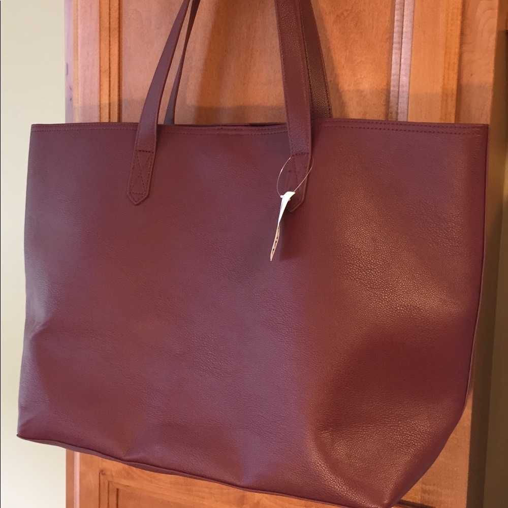 🌹SOLD🌹 NWT X-Large Old Navy Burgundy Tote