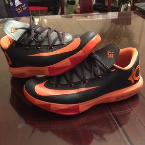 Nike KD VI (Kevin Durant) Size 10 Basketball Shoe