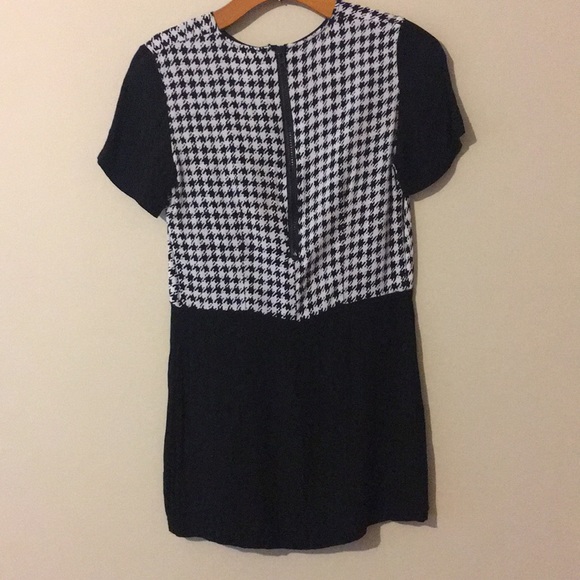 BLACK & WHITE MINI DRESS - Picture 2 of 2