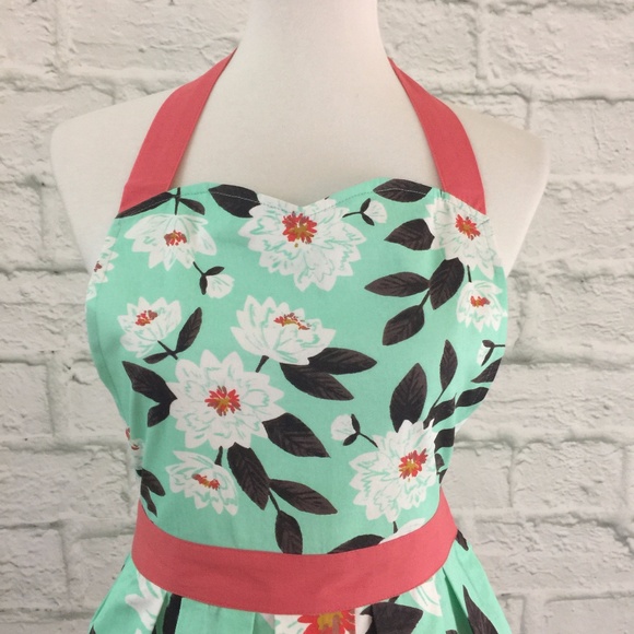 Anthropologie Petalpress Apron w/ Pockets - Picture 2 of 4