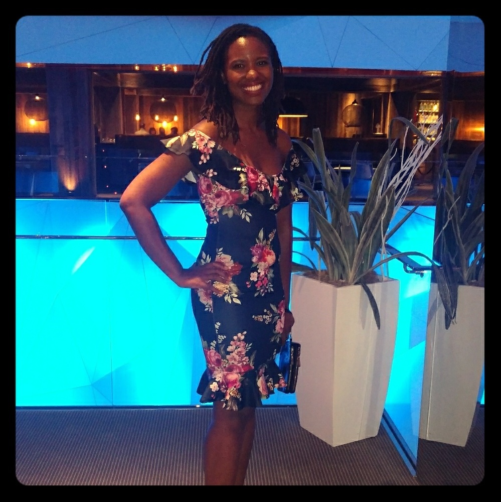 *Final Sale* Bodycon Off Shoulder Floral Dress