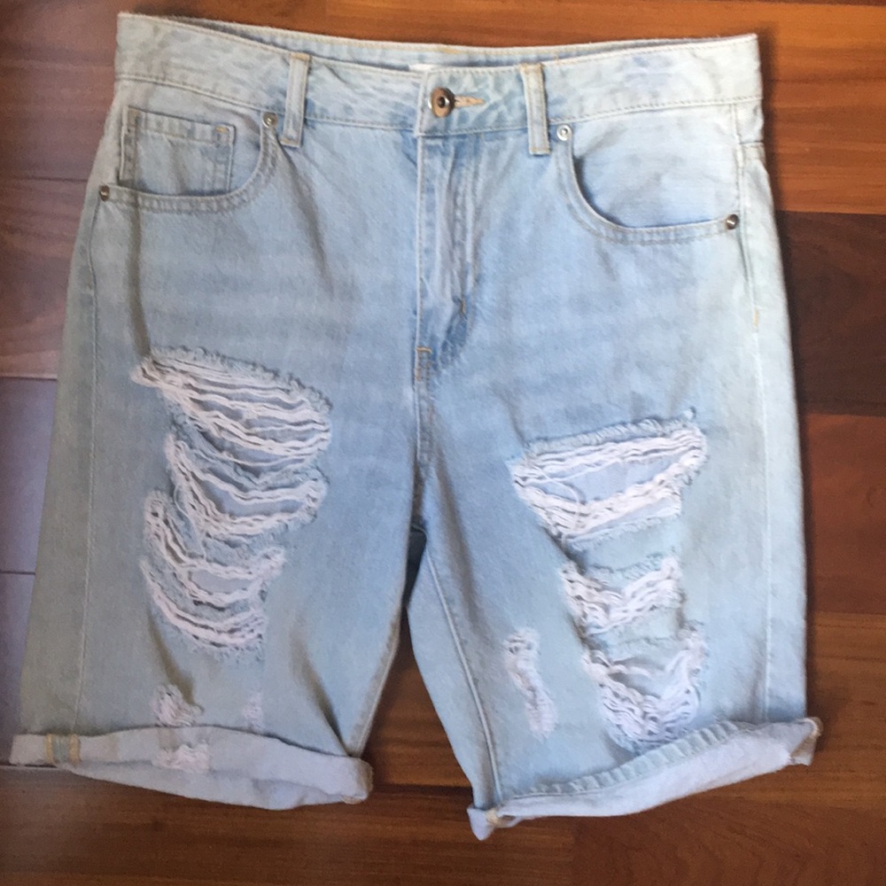 Forever 21 Distress shorts