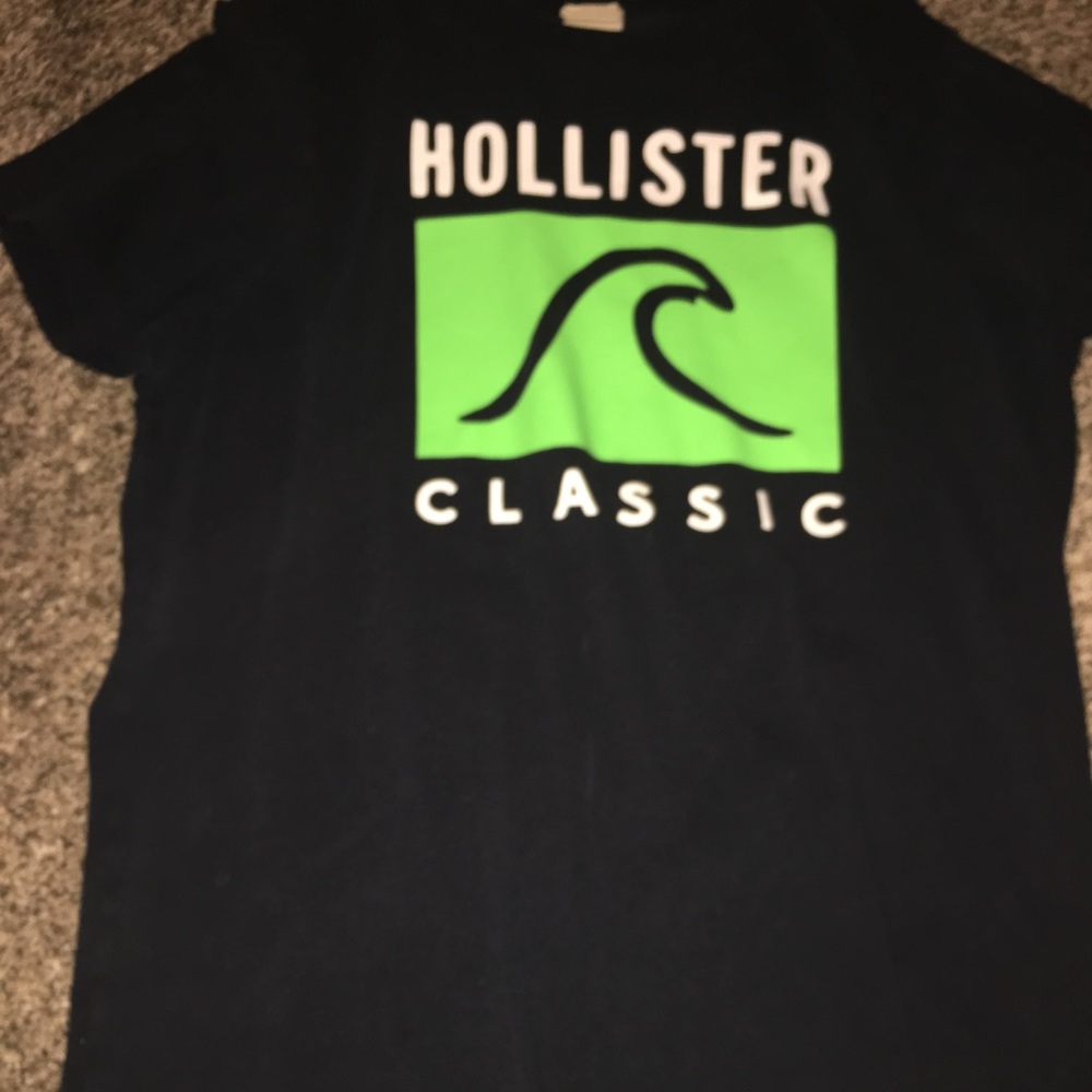 Hollister shirt