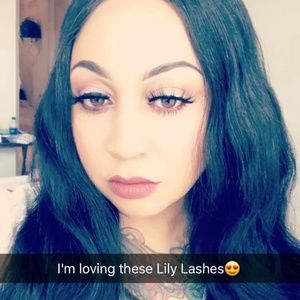 Meet your Posher, Monique