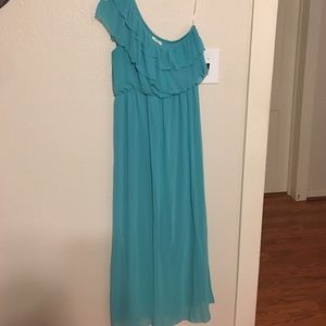 One shoulder dress