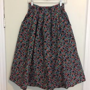 Adorable Vintage Floral Skirt