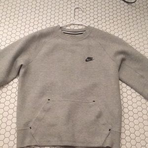 NIKE grey crew neck