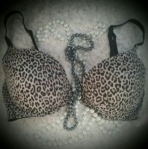 **SOLD**  Victoria's Secret PINK bra 34D