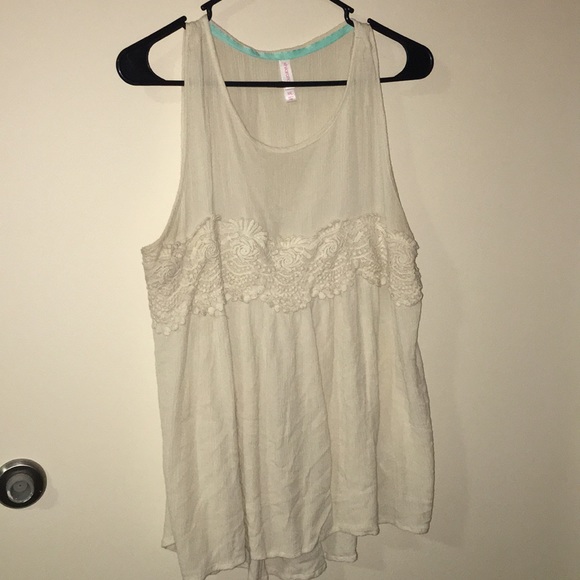 Xhilaration cream tank top - Picture 1 of 2