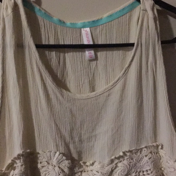 Xhilaration cream tank top - Picture 2 of 2