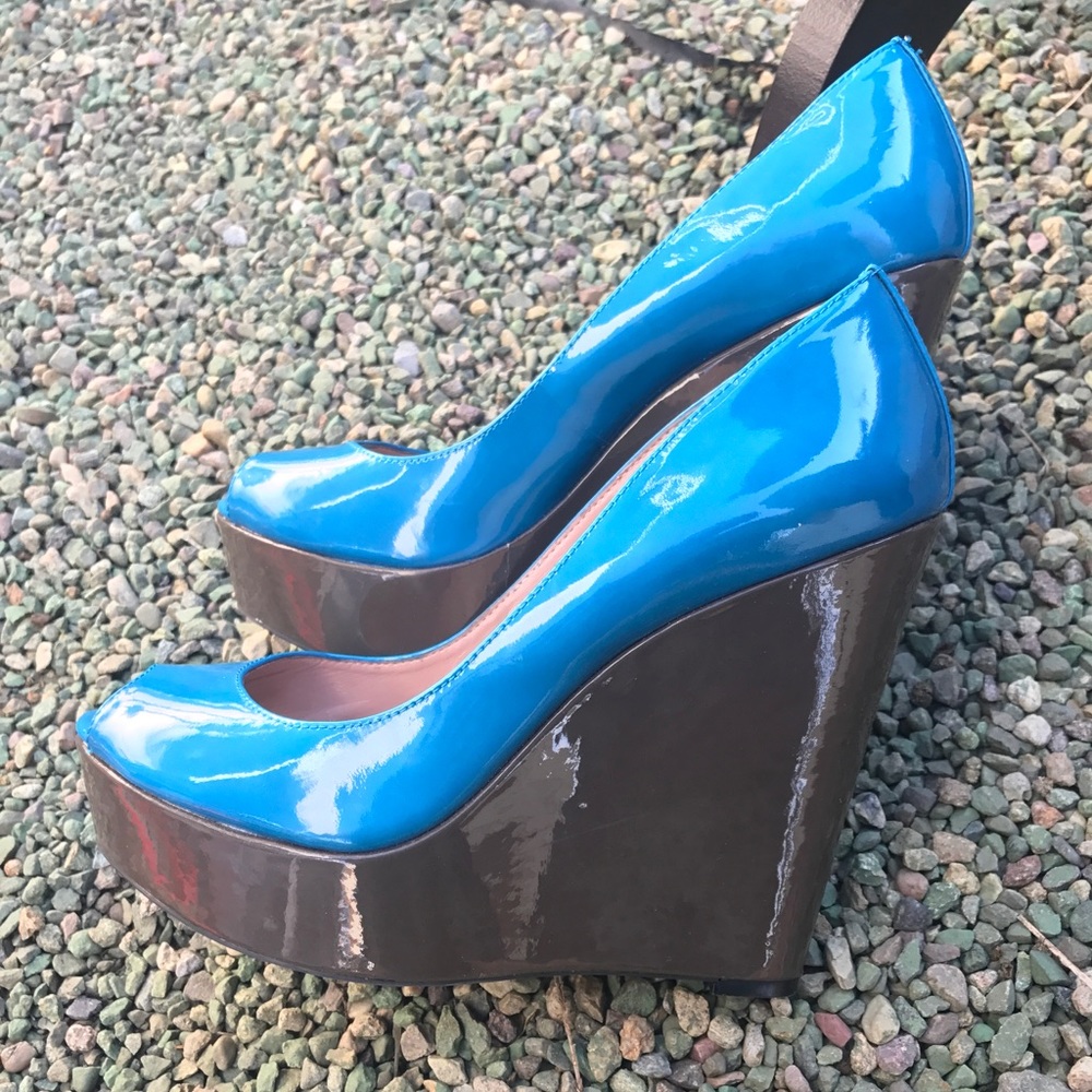 Vince Camuto colorblocked pumps