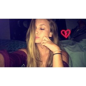 Meet your Posher, Caroline