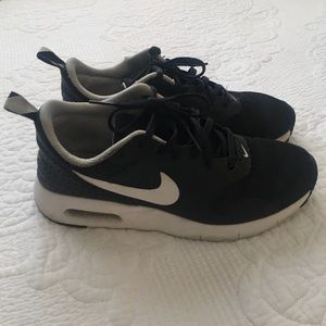 Nike Air Max Tavas