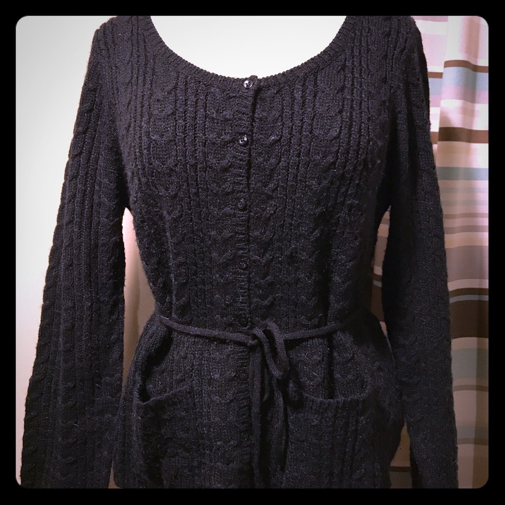 Great black sweater!