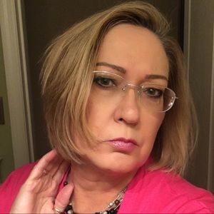 Meet your Posher, Peggy