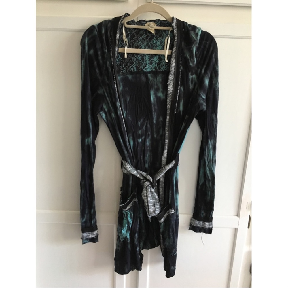 Gimmicks by BKE Cardigan