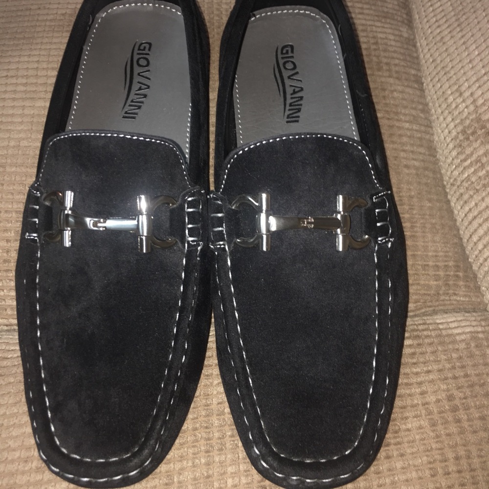 Giovanni dress shoes. Men’s size 8.