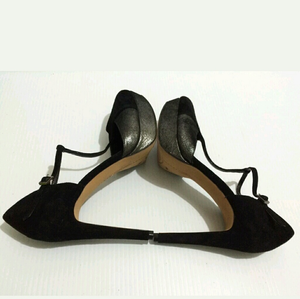 Vince Camuto Akido Size 9 Black Suede heels