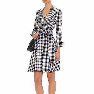 DVF sz 10 Black AMELIANNA wrap dress