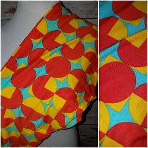 LulaRoe Tall and Curvy Leggings