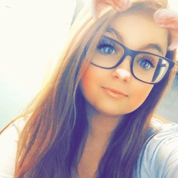 Meet your Posher, Alyia - Picture 1 of 1