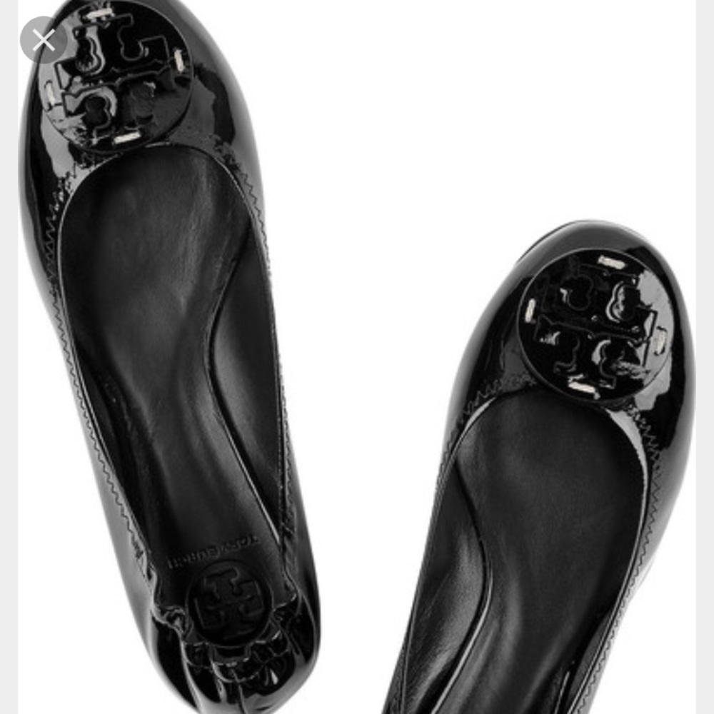 Tory Burch black shiny flats, authentic. Size 8.
