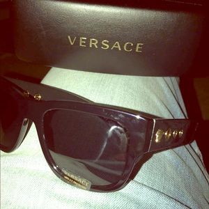 Versace sunglasses a week old