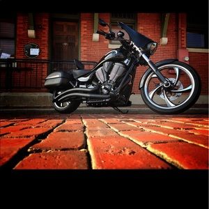 Meet your Posher, Adam