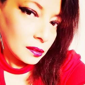 Meet your Posher, Noemi