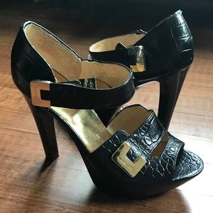 Michael Kors black leather and gold heels. Sz.9