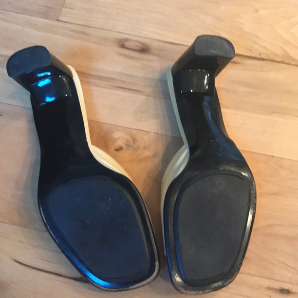 Stuart Weitzman comfy heels!! - Picture 4 of 4