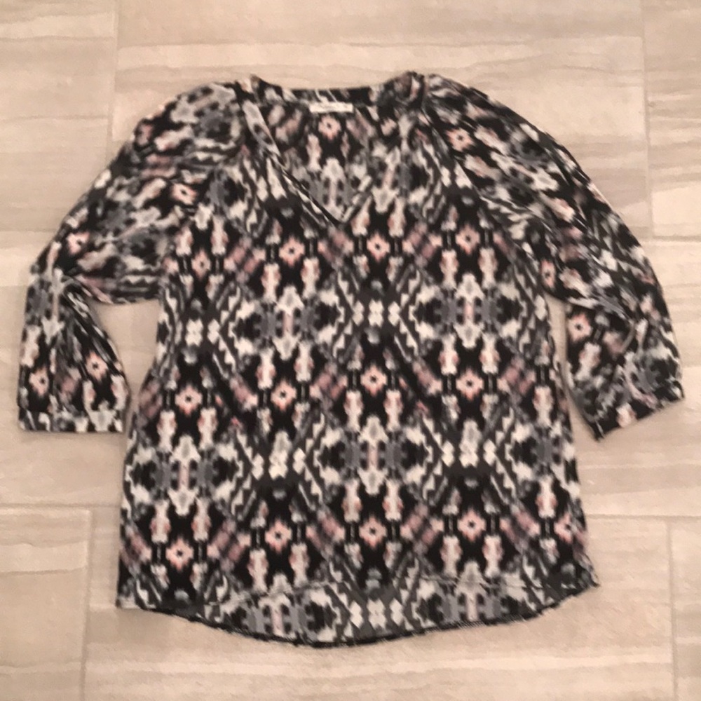 Pinc Premium Black, White, and Pink Print Top