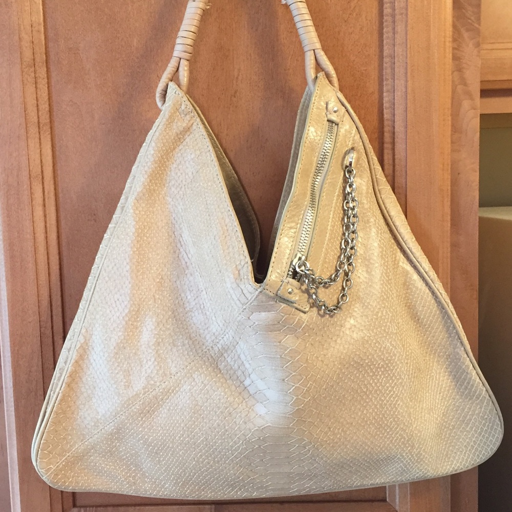 🌹SOLD 🌹 Bebe Faux Snakeskin Off-White Handbag