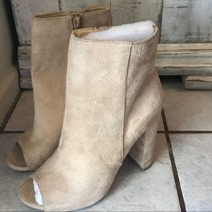 Open toe bootie