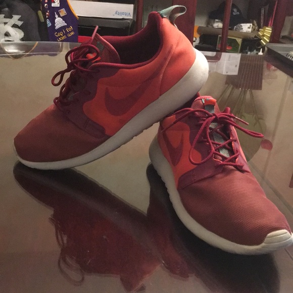 👟 Nike Roshe Run (Size 10) - Picture 2 of 8