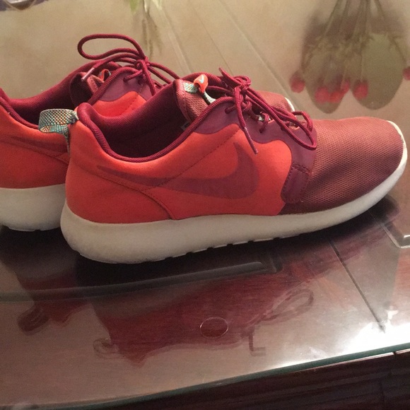 👟 Nike Roshe Run (Size 10) - Picture 4 of 8