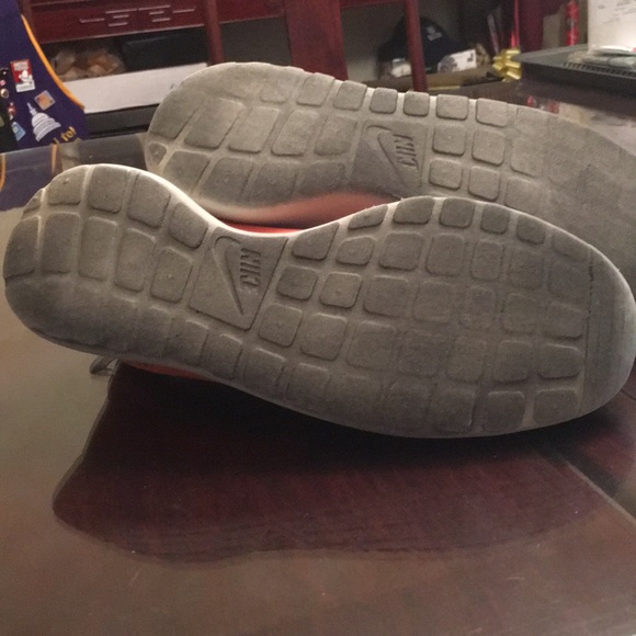 👟 Nike Roshe Run (Size 10) - Picture 5 of 8
