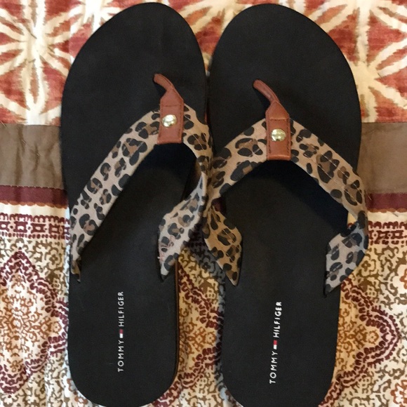 tommy hilfiger anchor flip flops