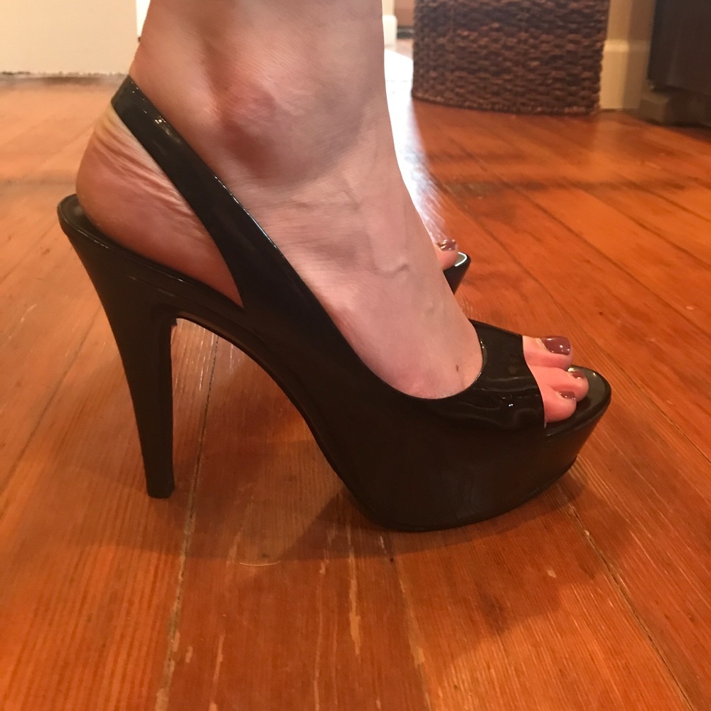 Jessica Simpson black patent leather stilettos 🔥