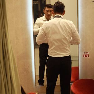 Meet your Posher, Hong